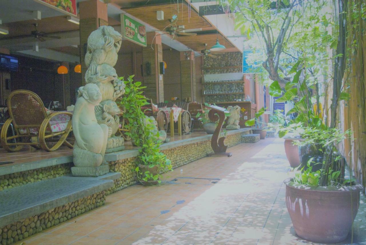 ข้าวสารฮอลิเดย์เกสท์เฮาส์ Hotel กรุงเทพมหานคร ภายนอก รูปภาพ